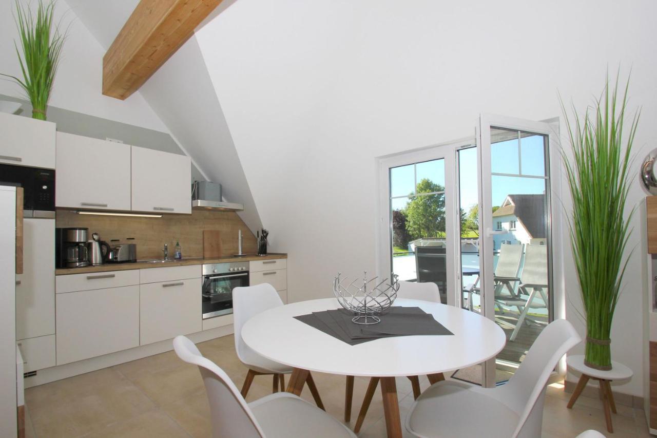 Strandnahe Fewo Mit Balkon, Gratis Nutzung Vom Ahoi Erlebnisbad Und Sauna In Sellin - Rex Rugia Fewo 13-5 Lobbe Exterior foto